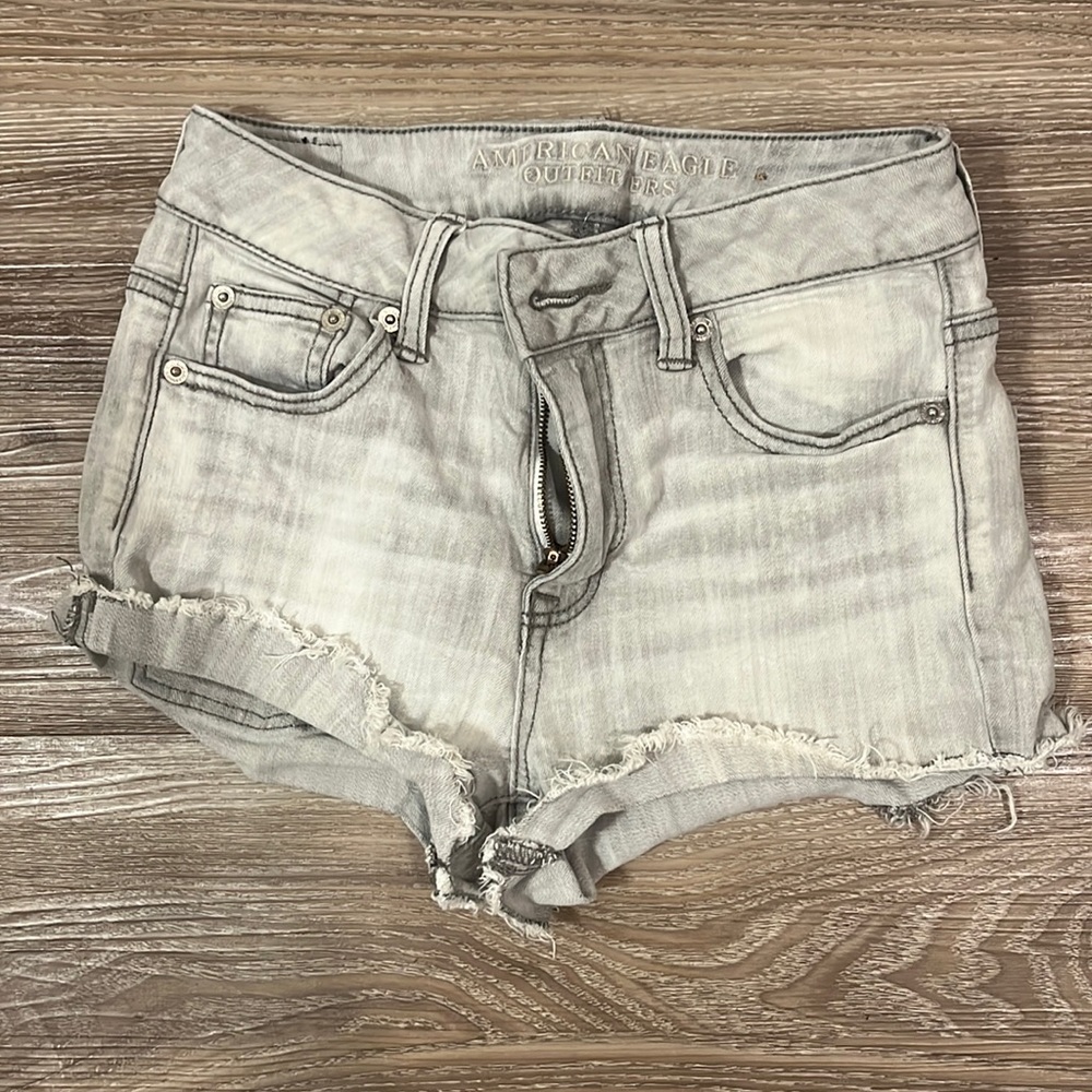 American Eagle gray jean shorts